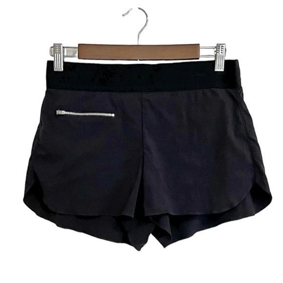 Athleta Pants - Athleta Black Mod Trekkie Shorts Size 6 Athleisure Running Gym 291730-00